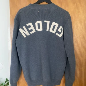 Golden goose cardigan - Golden goose cardigan, skriv för fler bilder. Nypris ca 7 tusen. Storlek s, sitter som S/M