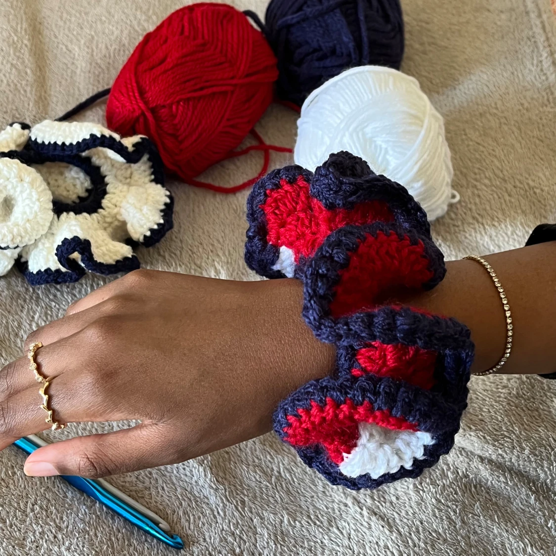 Virkade scrunchies - 90