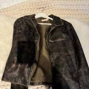 Skinnjacka  - Inga defekter  Nyskick