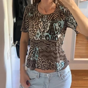 Tshirt - Tshirt med mönster från Gerry weber i storlek M/L. Aldrig använt.