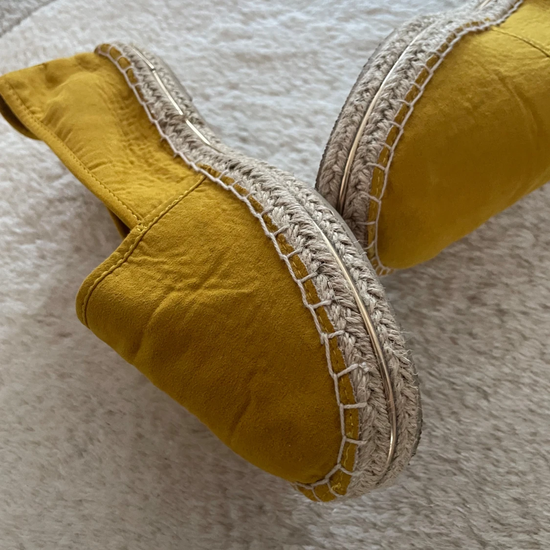 Gula espadrillos från New Look - 91