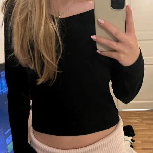 Svart ribbad tröja - Ribbad tröja från lager som är för kort i armarna💕 