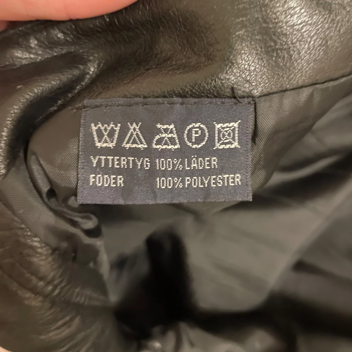 Lågmidjade läderbyxor  - 91