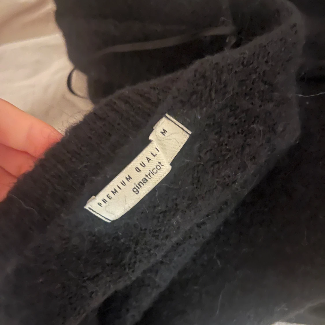 Svart omlottkofta från Gina Tricot - 2