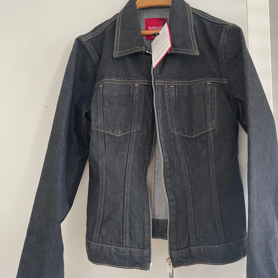 Svart jeansjacka från MNG - 90