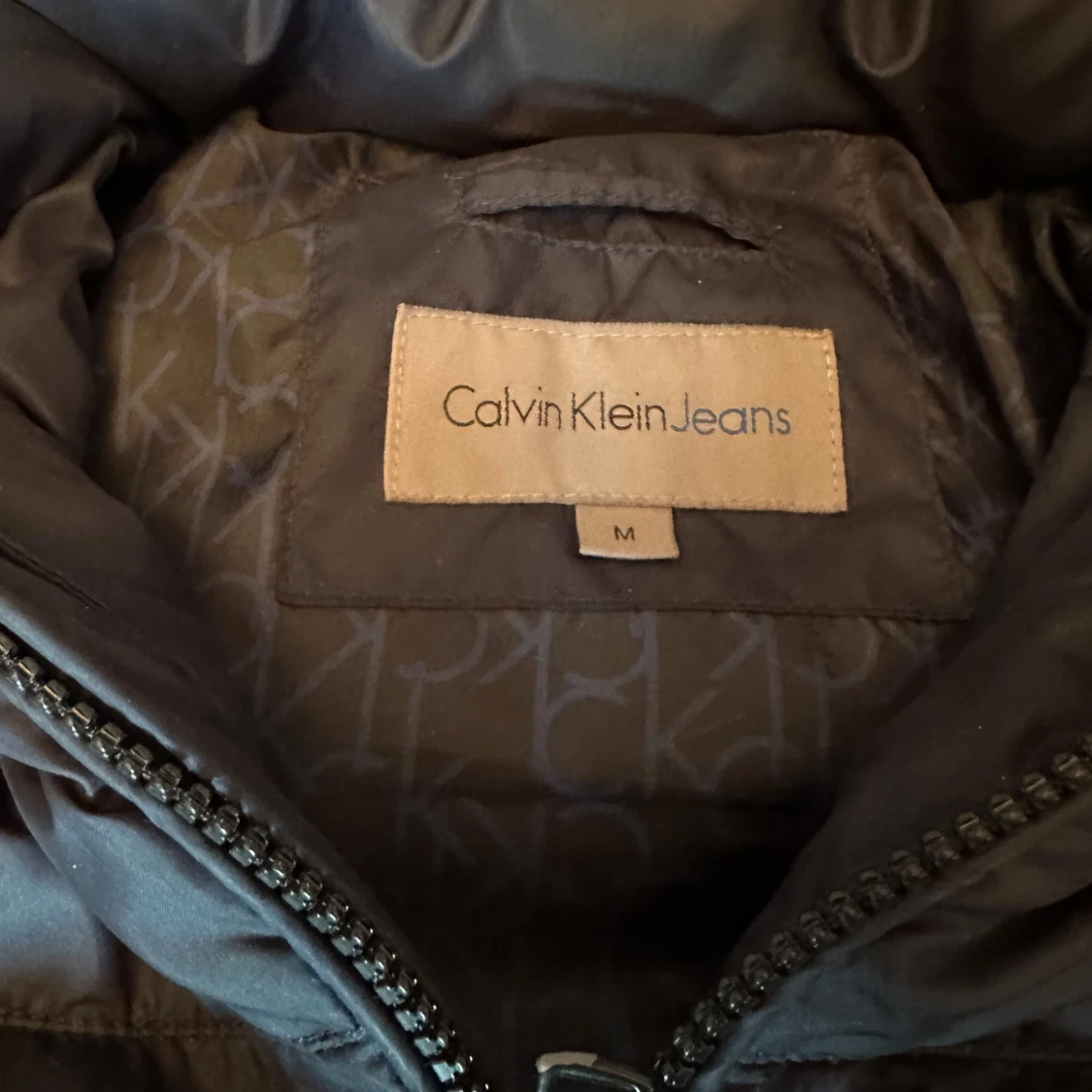 Mörkblå pufferjacka från Calvin Klein Jeans - 91