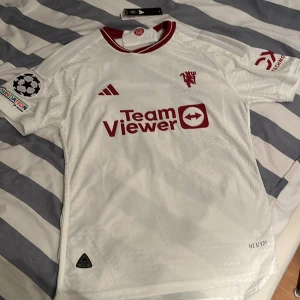 Manchester United 3 kit Garnacho - Aldrig använd köpt i Manchester 