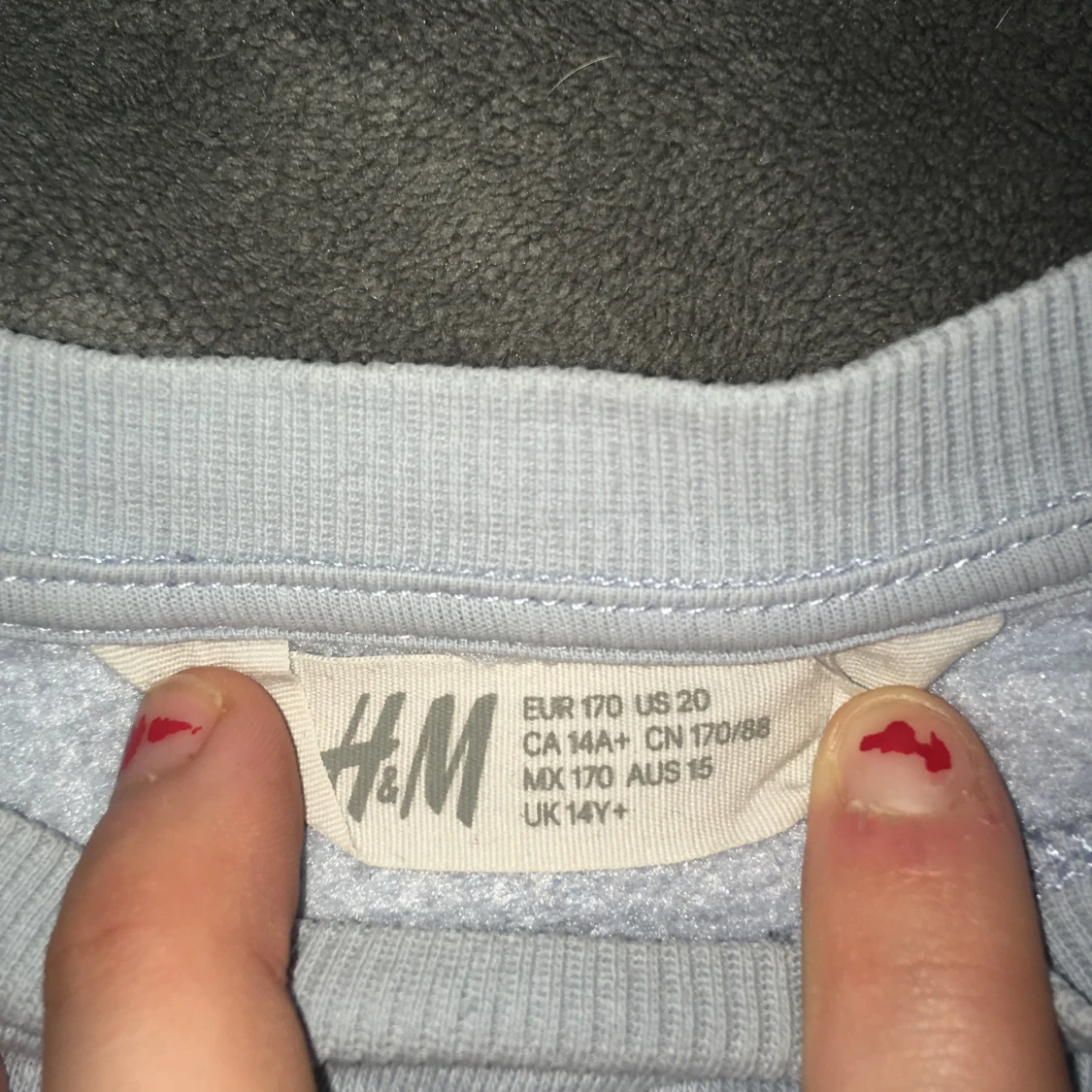 Svart och grå tröja från H&M - 90