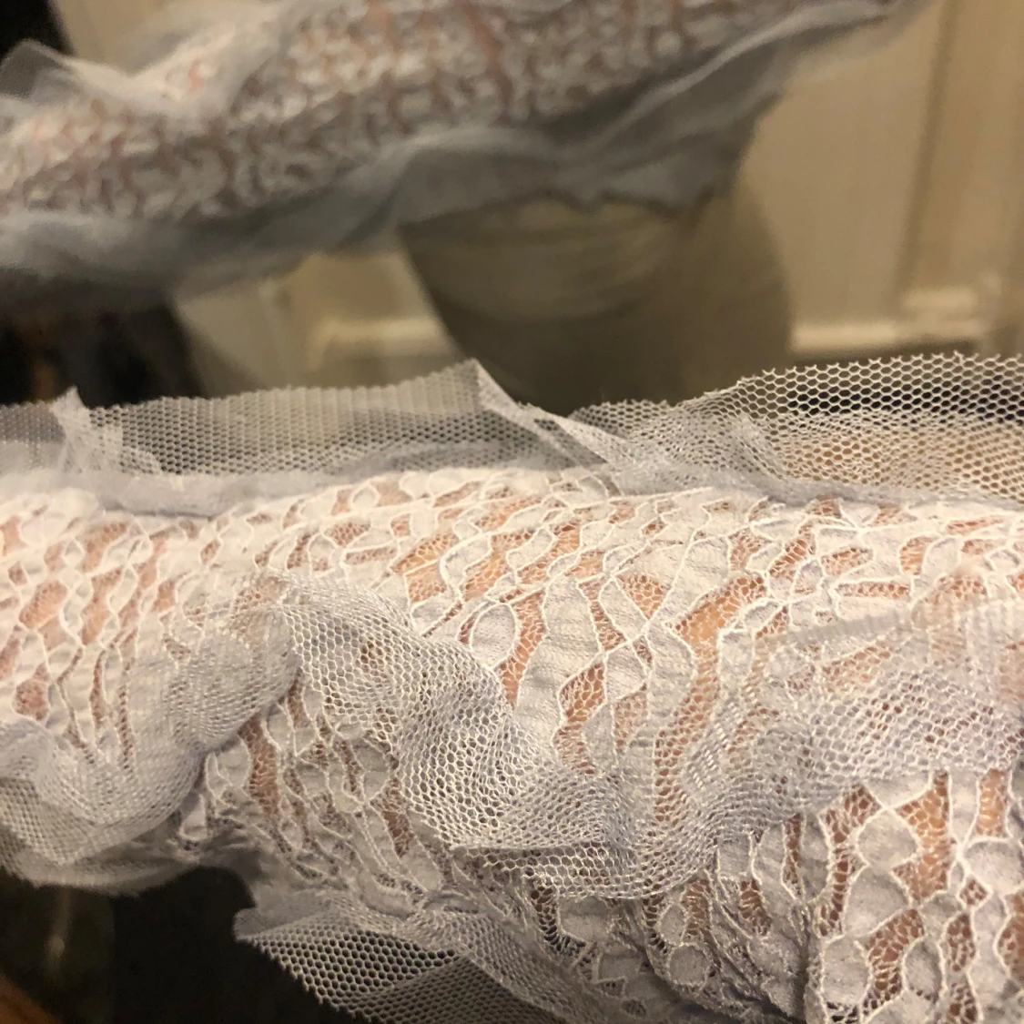 Ljusblå spetsblus från Lindex - 90