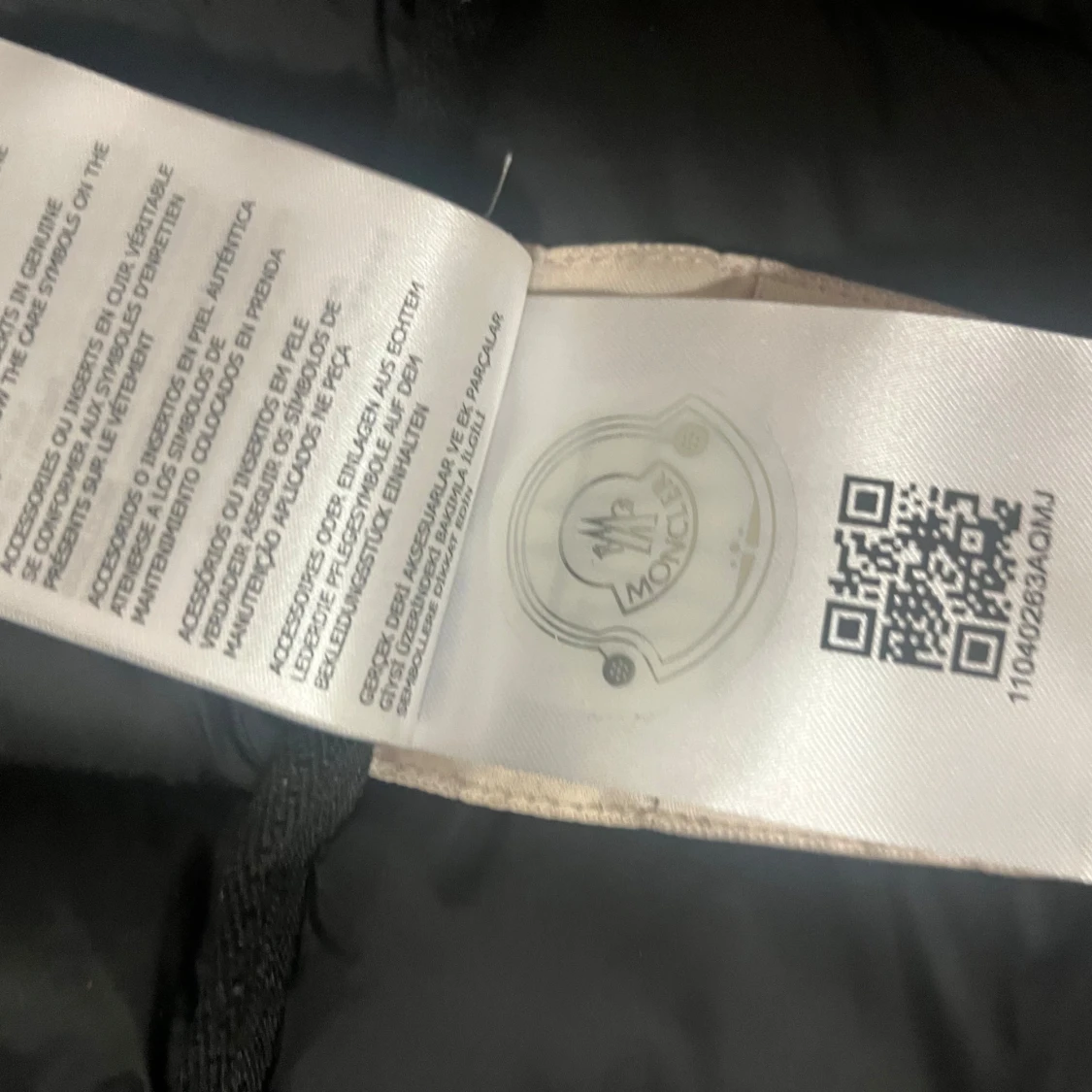 Svart dunjacka från Moncler - 92