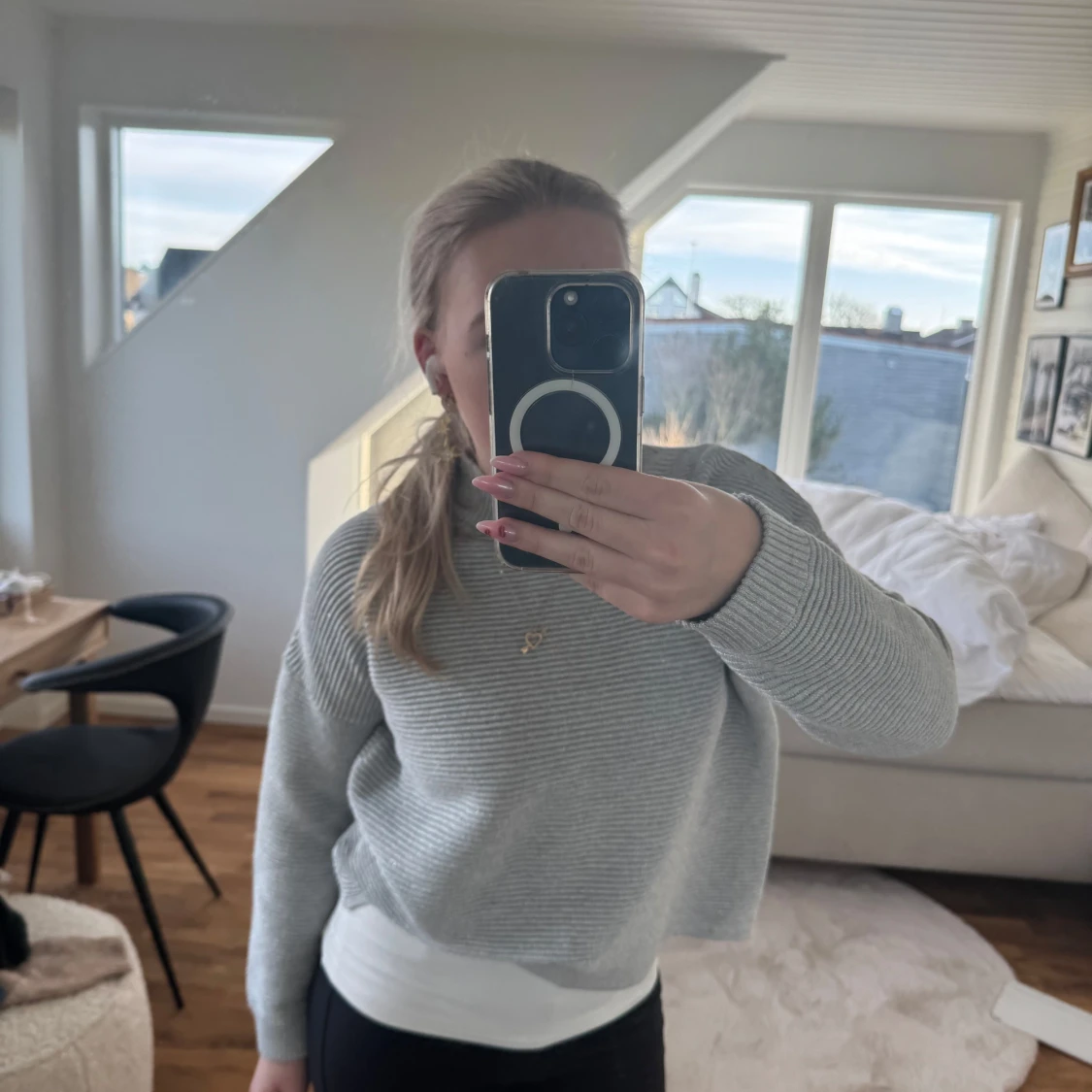 Grå ribbad tröja - 91