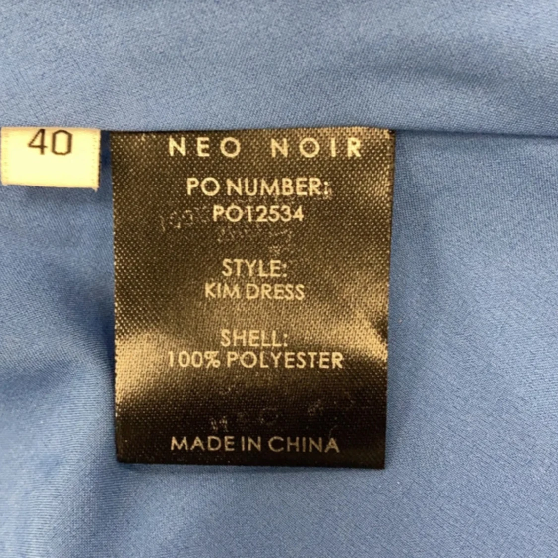 Blå omlottklänning från Neo Noir - 92