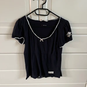 Odd Molly topp - Söt marinblå topp från odd Molly. Superfint skick. Storlek 1 vilket motsvarar s🩷 