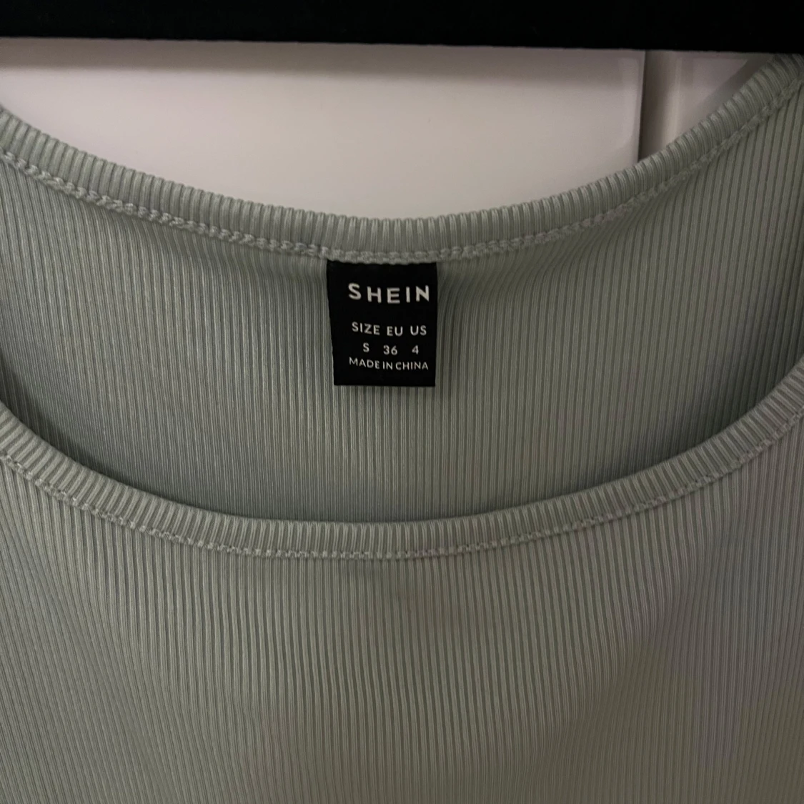 Grön ribbad topp från Shein - 90