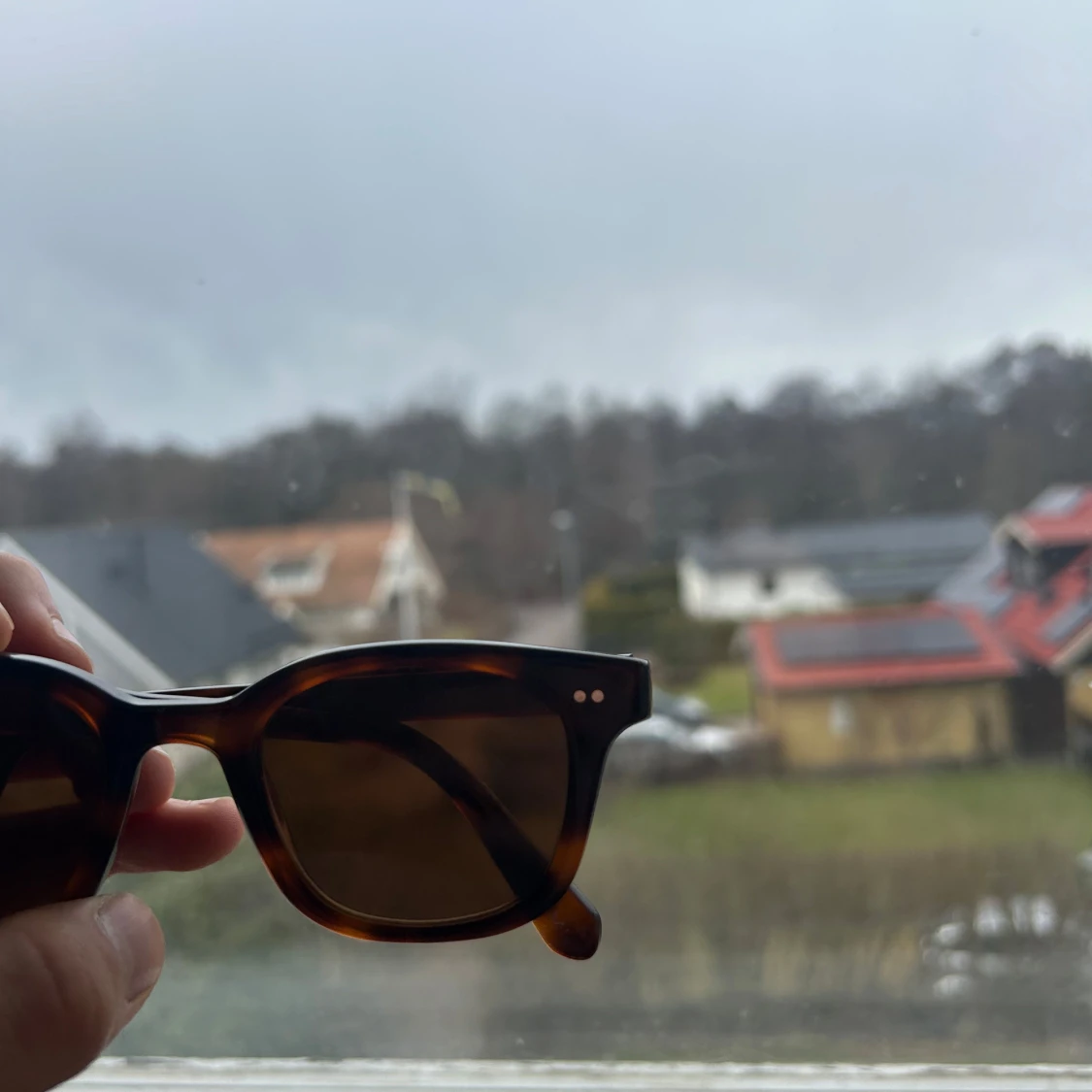 Bruna solglasögon från Chimi - 2