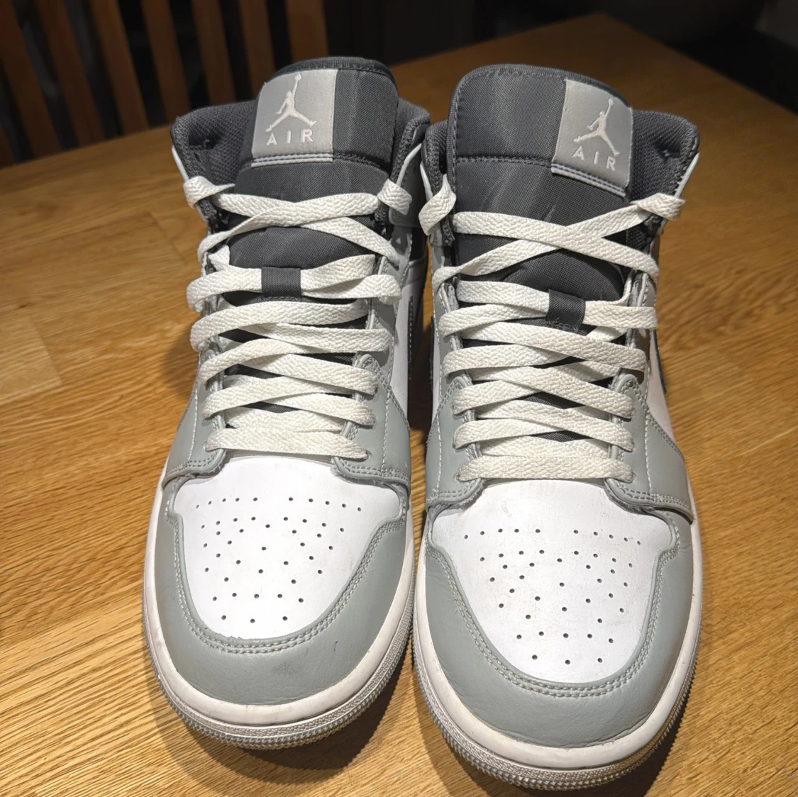 Nike Air Jordan 1 MID