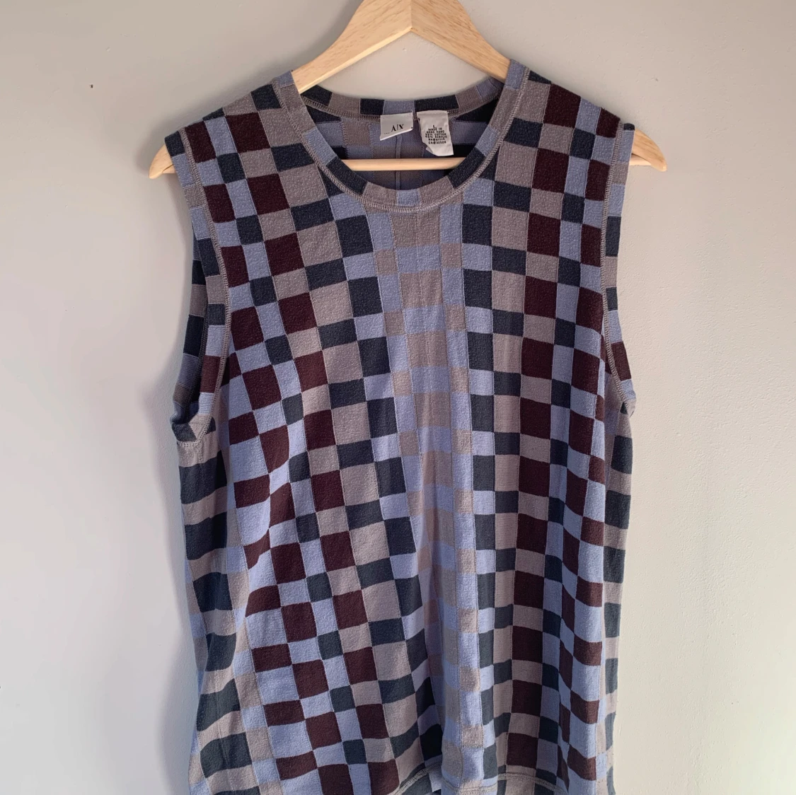 Rutig ärmlös topp från JW