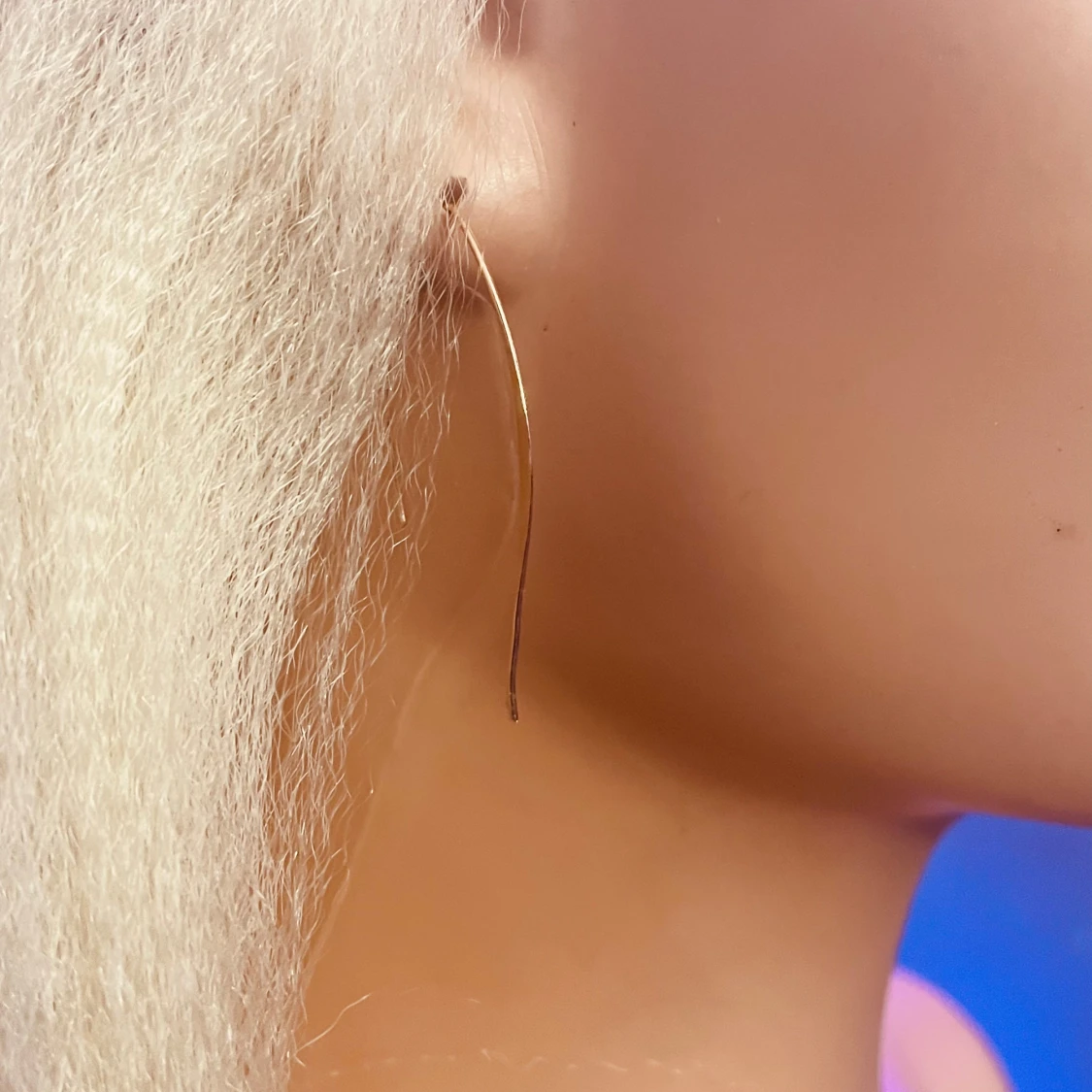 Made by prisförslag- 1 par örhängen - guld