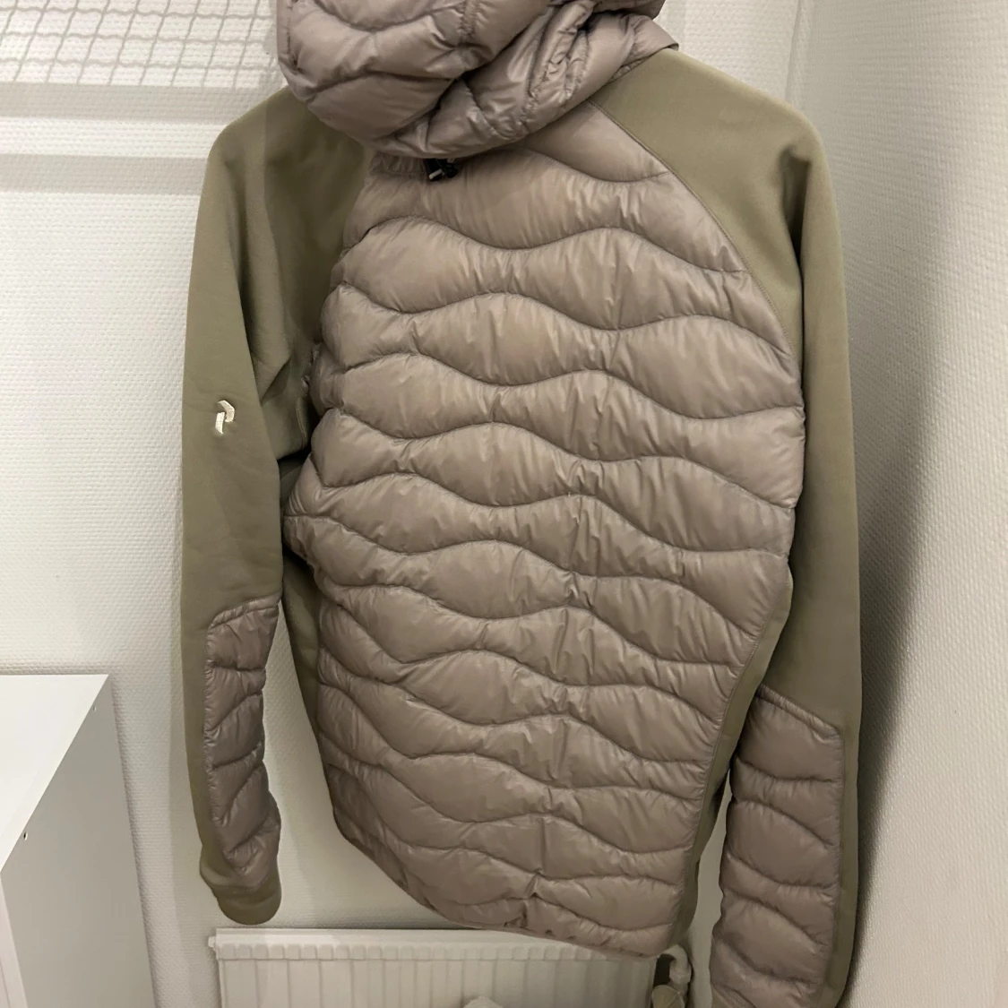 Beige jacka Peak Performance strl L - 2