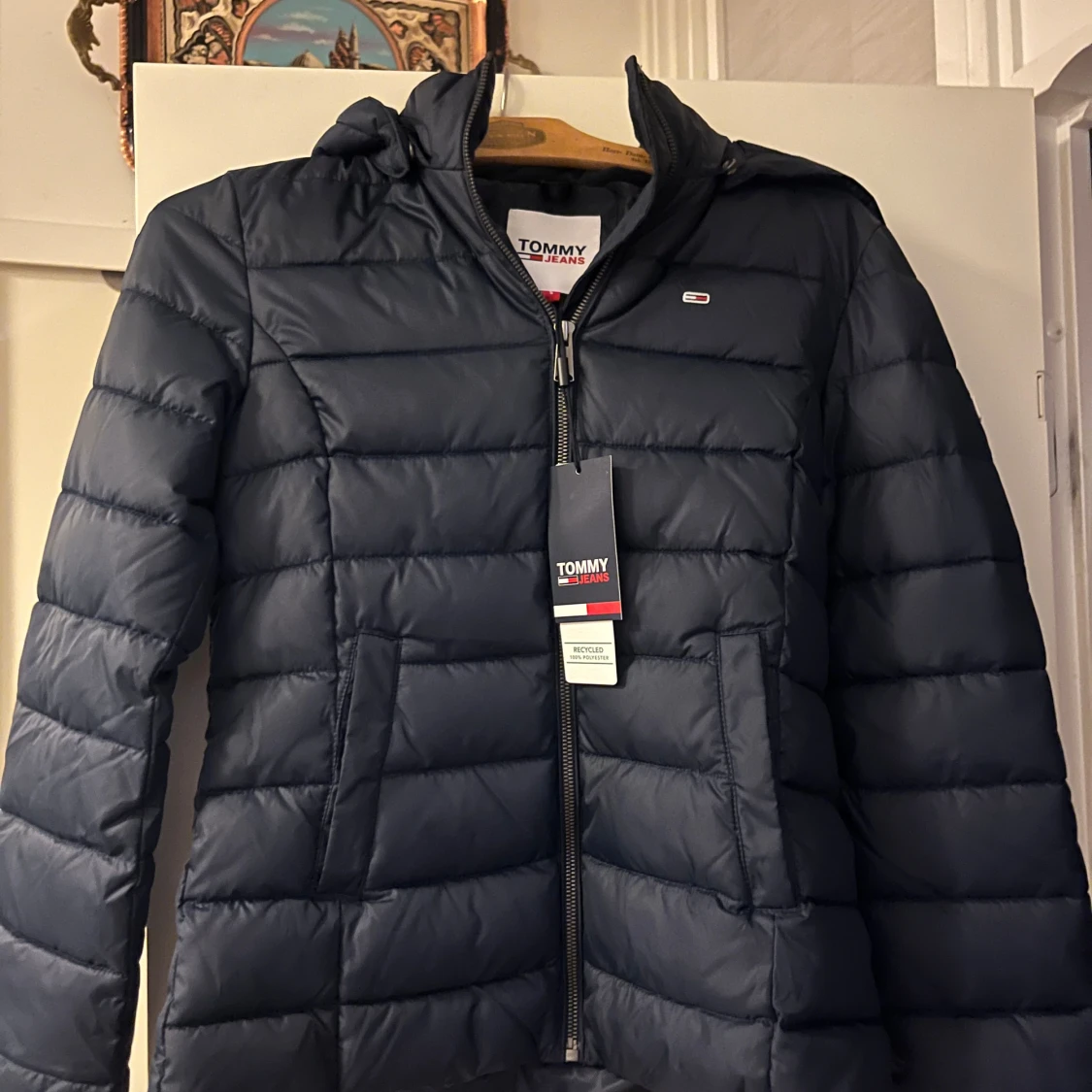 Mörkblå dunjacka från Tommy Hilfiger