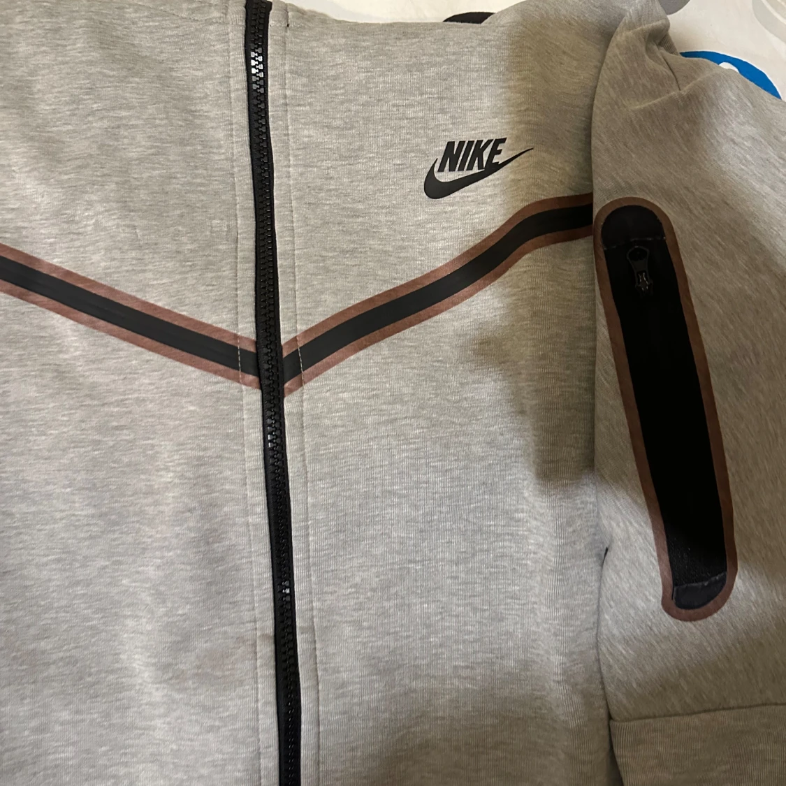 Beige och grå jacka från Nike - 3