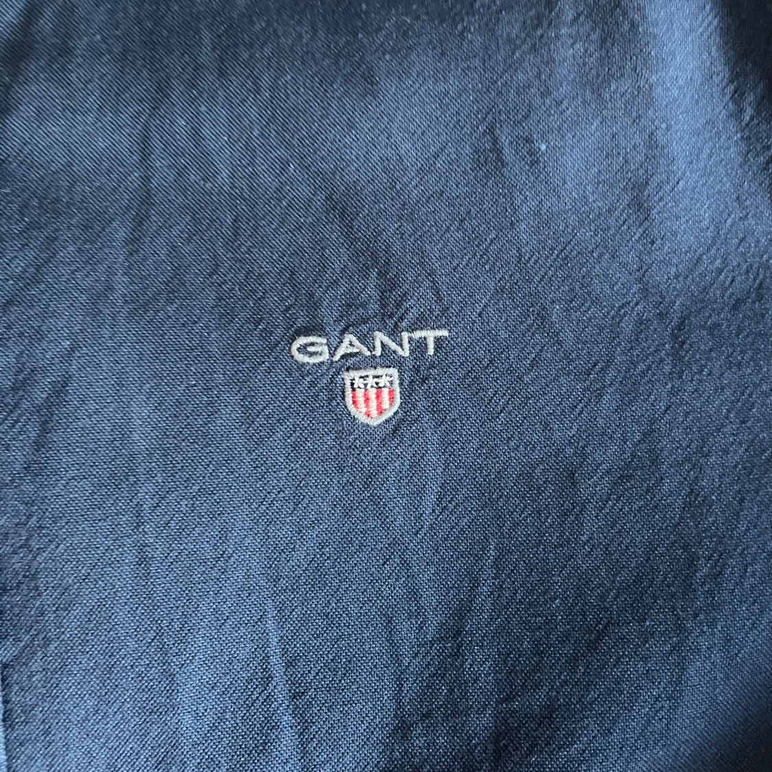 Mörkblå skjorta från GANT - 3