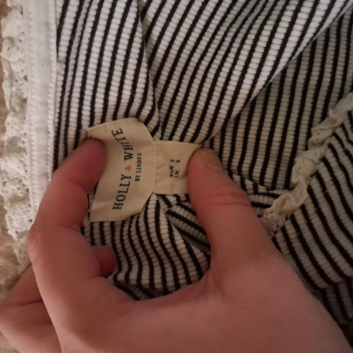 Randig långärmad topp från Holly & White - 2