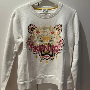 Vit tröja från Kenzo - Använd men bra skick, storlek L men passar M 