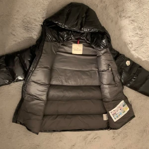 Moncler maya - Hejsan💕intresserad skicka dm                                enfant 