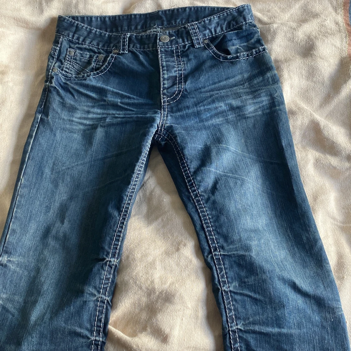 Blå jeans från Clockhouse - 90