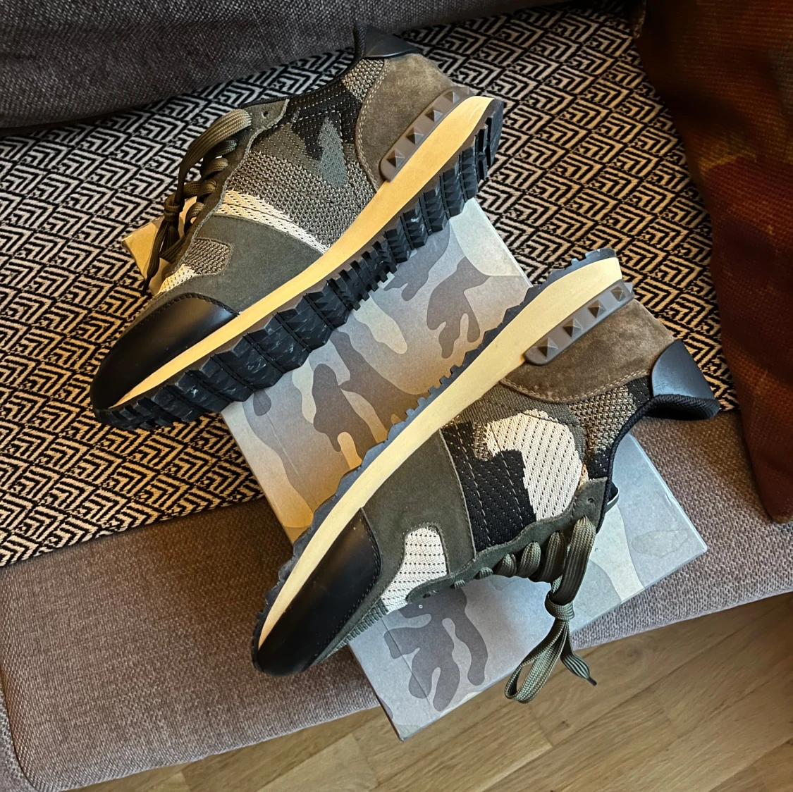 Valentino Rockrunner sneakers i camouflage - 90