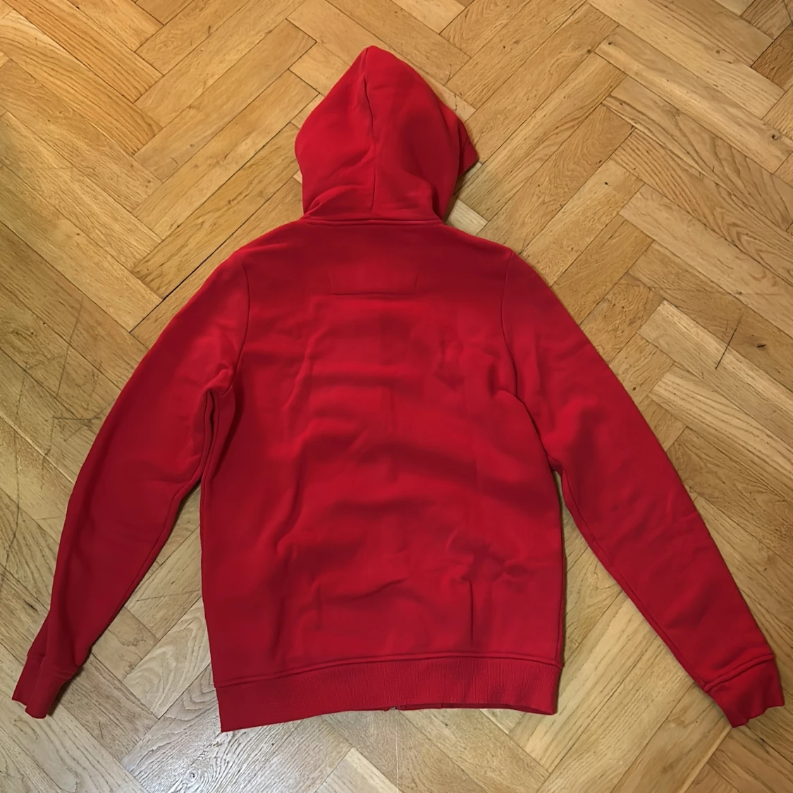 Röd hoodie från Race Marine - 90