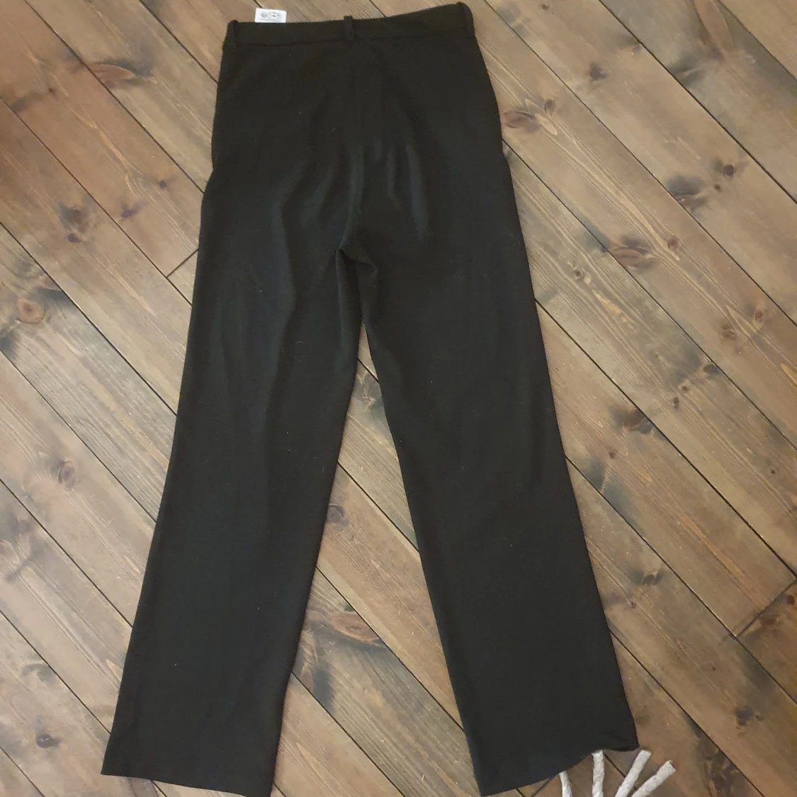 Svarta kostymbyxor från Vero Moda - 90