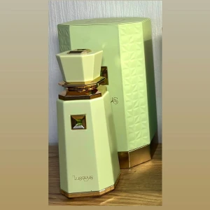 Splitt 5ml - FRENCH AVENUE: Lucious 🍦🥜🍯 - ▪️FRENCH AVENUE: Lucious 🍦🥜🍯-   INSPIRERAD AV KAYALI YUM PISTACHIO GELATO 