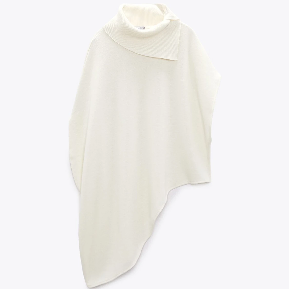 Vit asymmetrisk poncho - 93