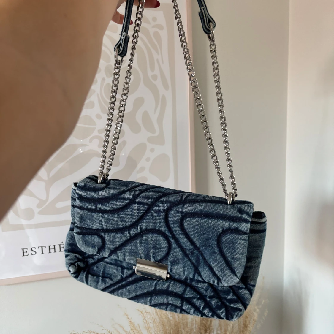 Blå axelväska med kedja - 90