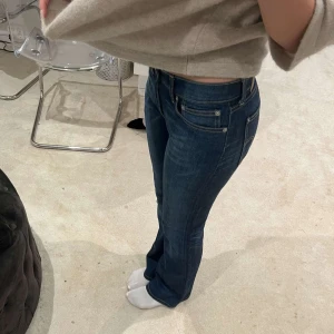 Lågmidjade jeans - Lågmidjade jeans från levis, strl s, jättebra skick!