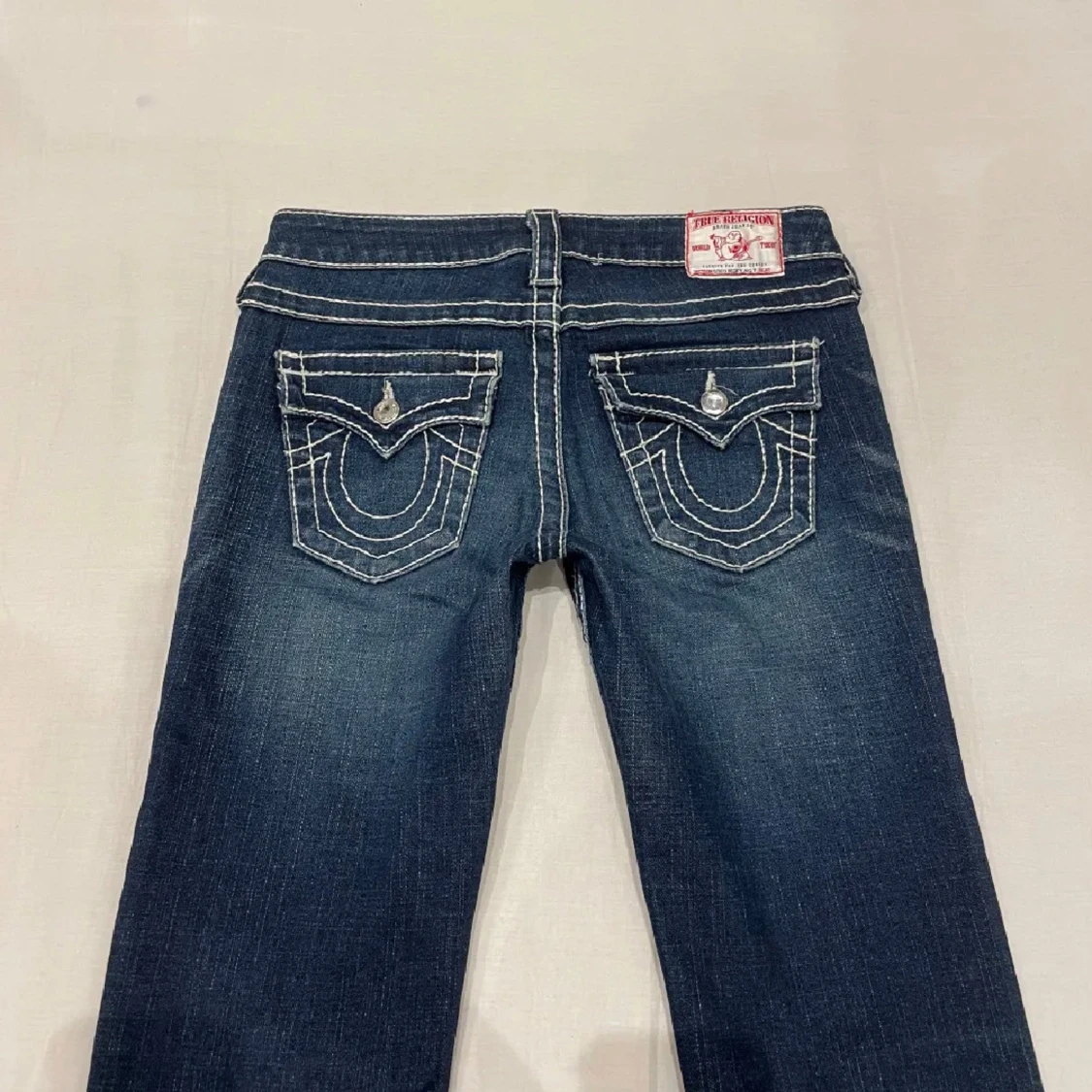 Mörkblå bootcut jeans - 93