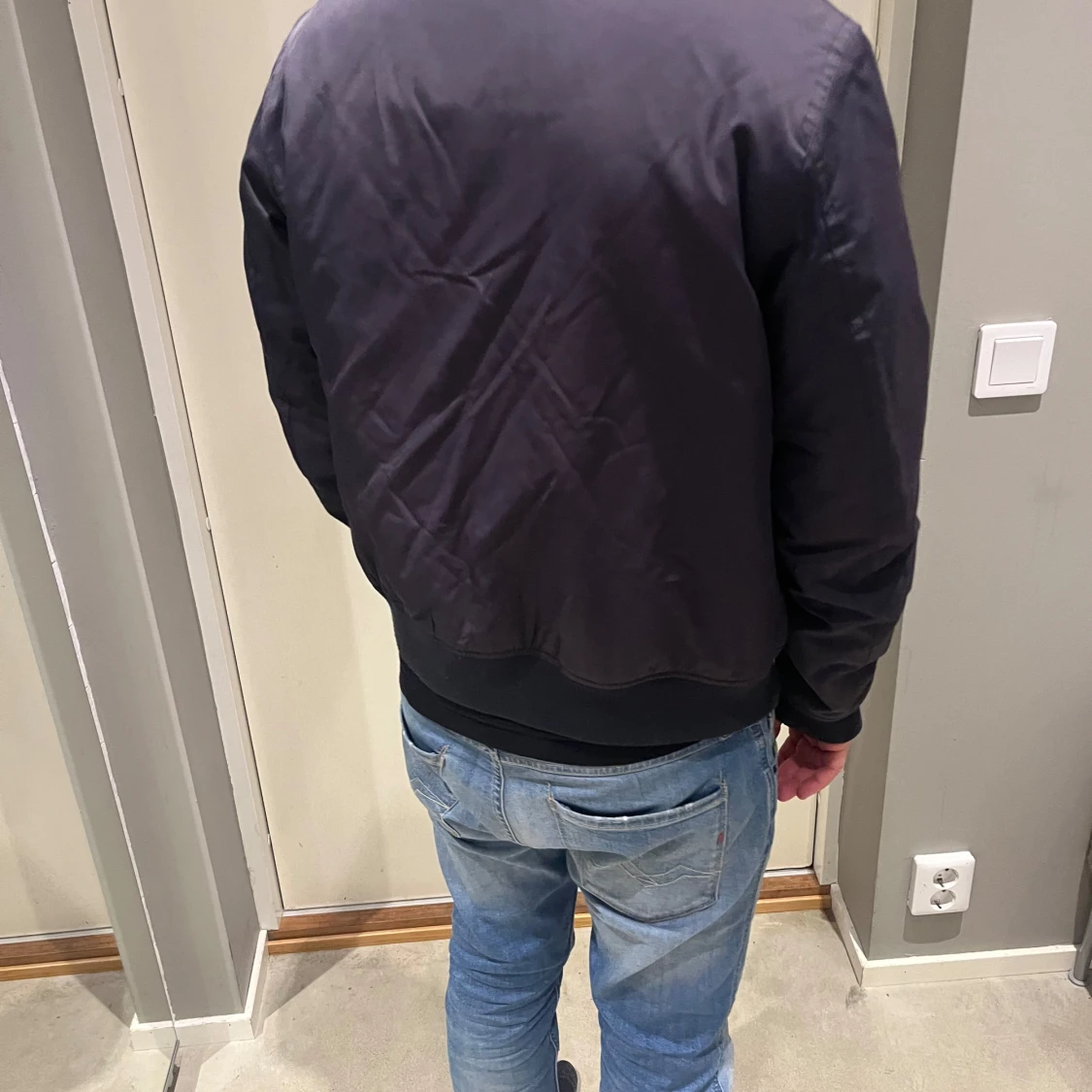 Svart bomberjacka från Morris - 90