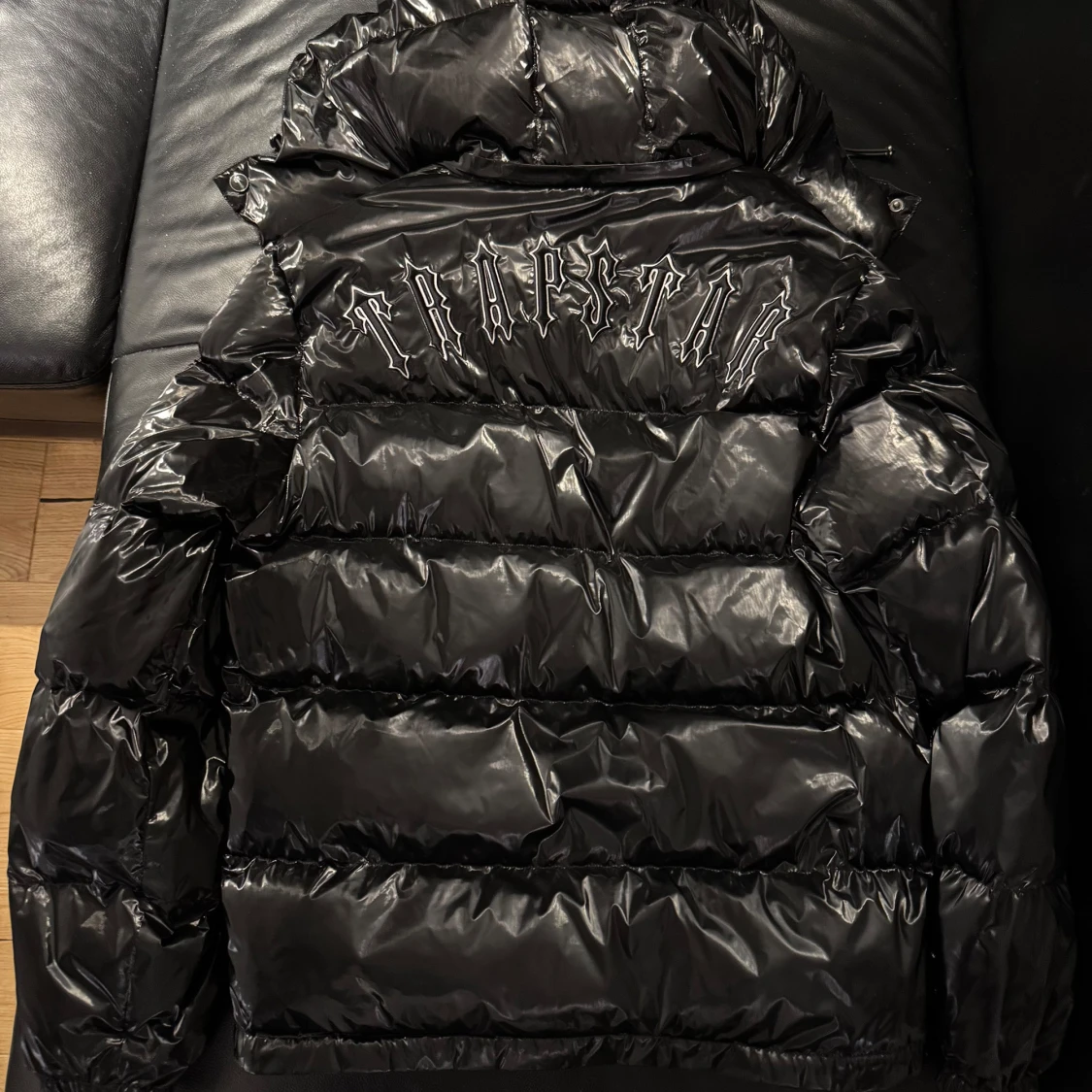 Svart pufferjacka från Trapstar - 90