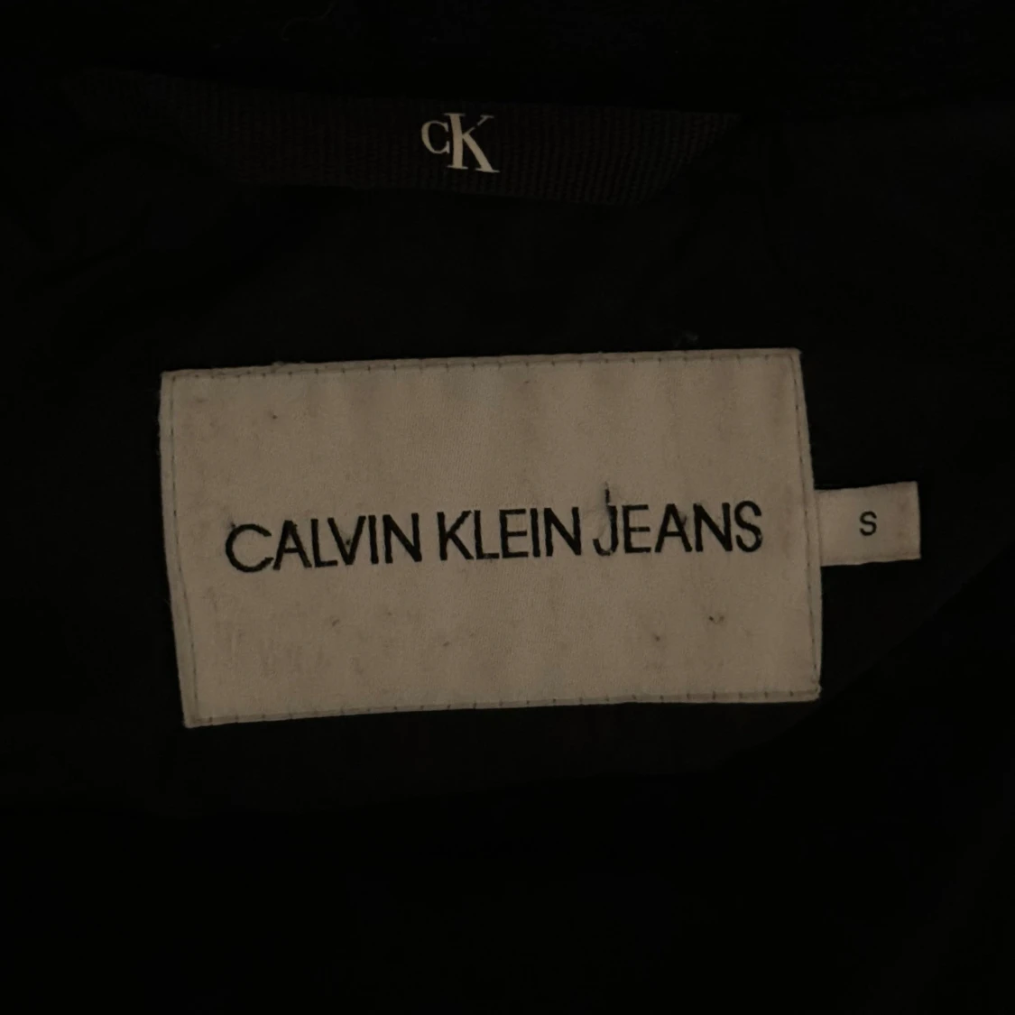 Svart pufferjacka från Calvin Klein Jeans - 92