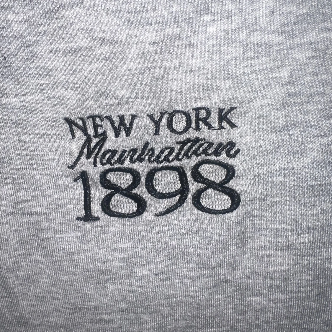 Grå långärmad tröja  - 91