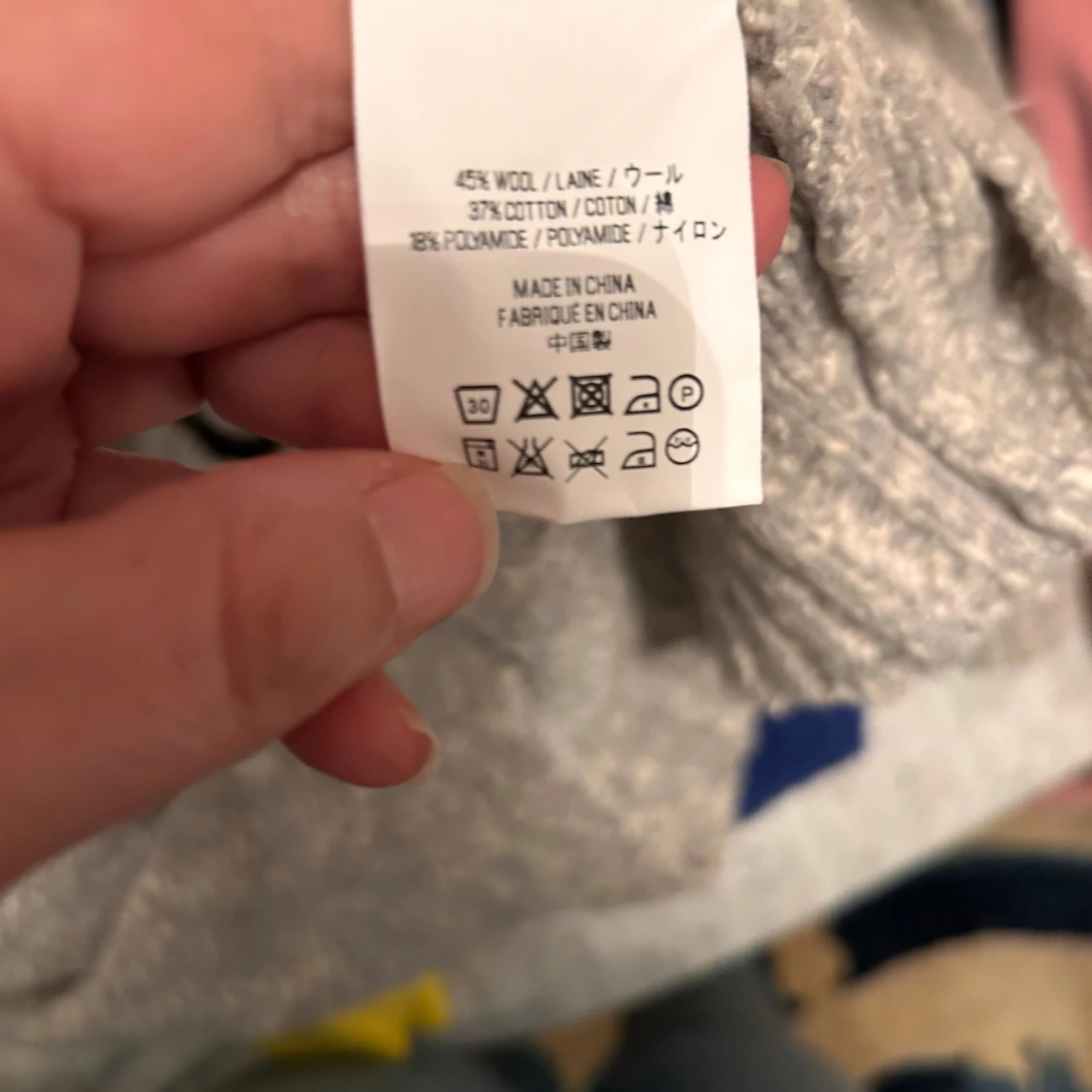 Grå stickad tröja från Dr. Denim - 92