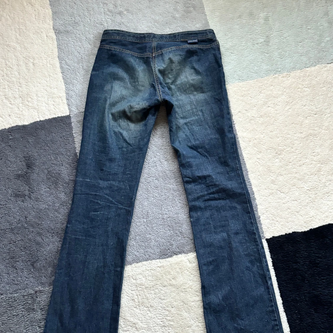 Lågmidjade bootcut jeans med snörning - 3
