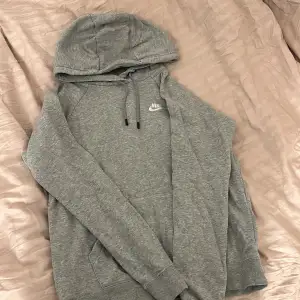 Jättefin Nike hoodie, bra kvalite!💓storlek xs, använd några få gånger! 