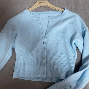 Kofta - Säljer kofta som aldrig används tidigare 