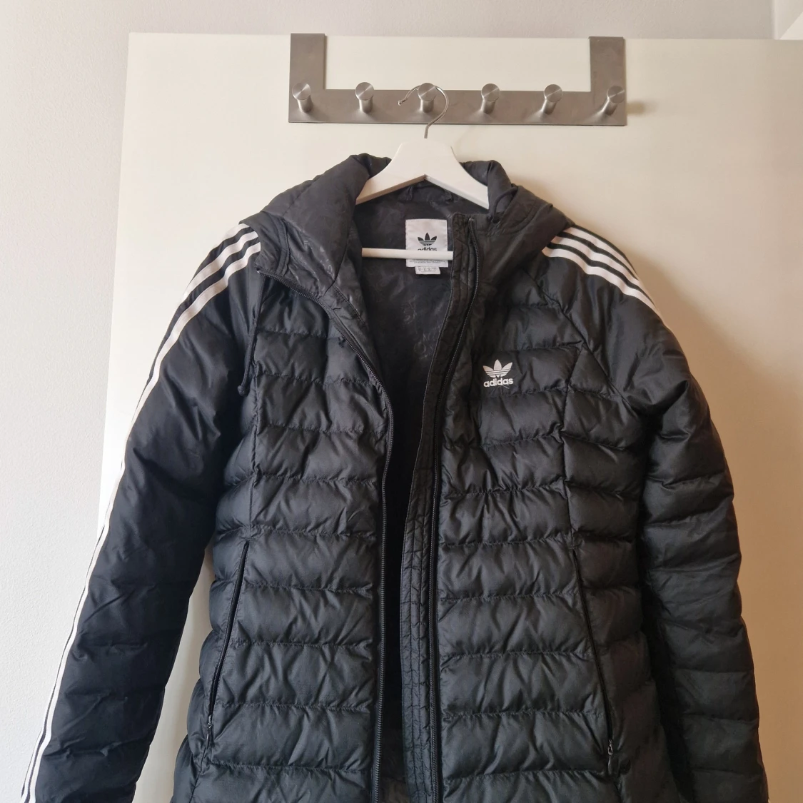 Adidas Originals hooded vinterjacka