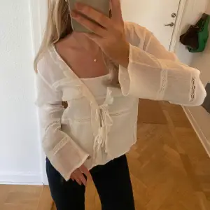 Så himla fin blus med knyte💓💓