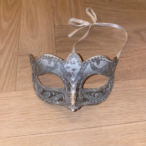 Maskerad - Använd endast under ett tillfälle.
