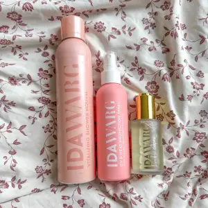 ‼️SÄLJS I PAKET‼️Ida Warg VITALIZING SHOWER MOUSSE för matt och trött hud, helt ny! Ida Warg UV & HEAT PROTECTION SPRAY. Fick den, har aldrig använt den! Ida Warg TANNING DROPS, helt ny! Nypris 447kr. FÖRST TILL KVARN!